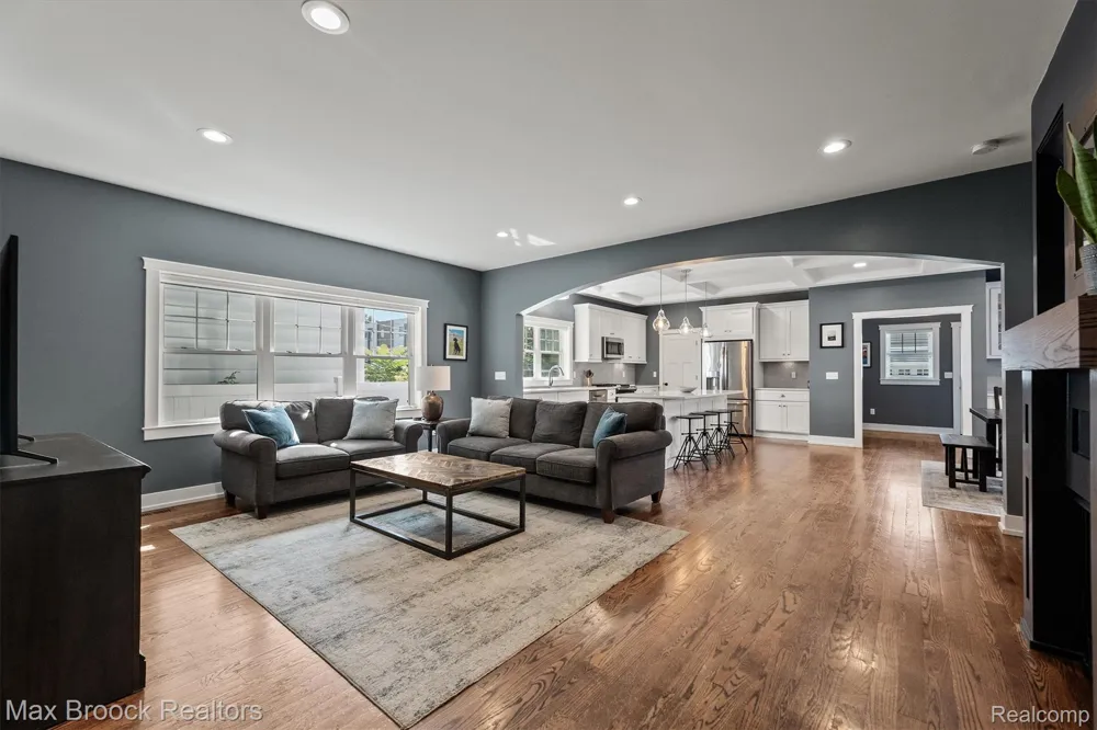 123 Potter Avenue Royal Oak City, MI 48067