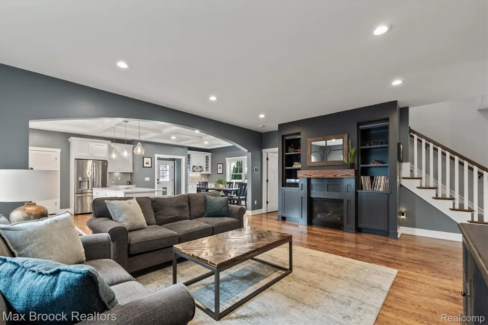 123 Potter Avenue Royal Oak City, MI 48067