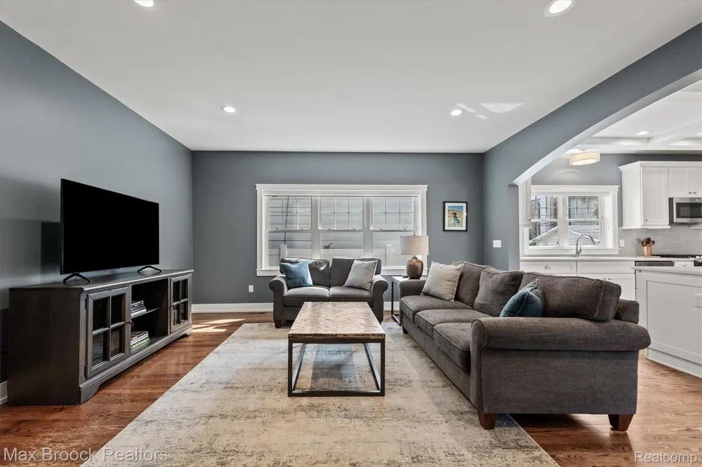 123 Potter Avenue Royal Oak City, MI 48067