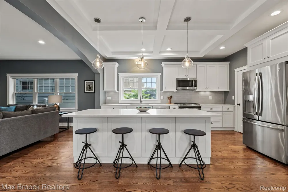 123 Potter Avenue Royal Oak City, MI 48067