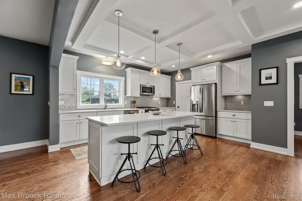 123 Potter Avenue Royal Oak City, MI 48067