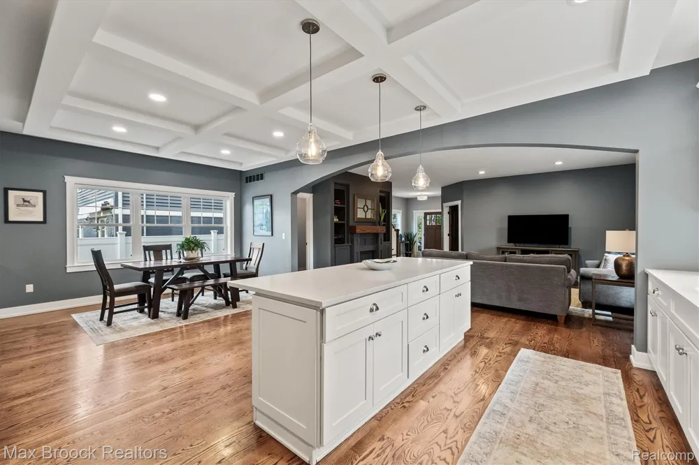 123 Potter Avenue Royal Oak City, MI 48067