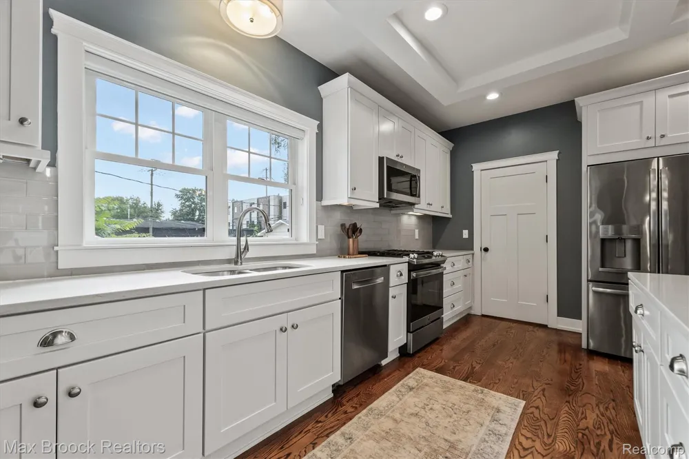 123 Potter Avenue Royal Oak City, MI 48067