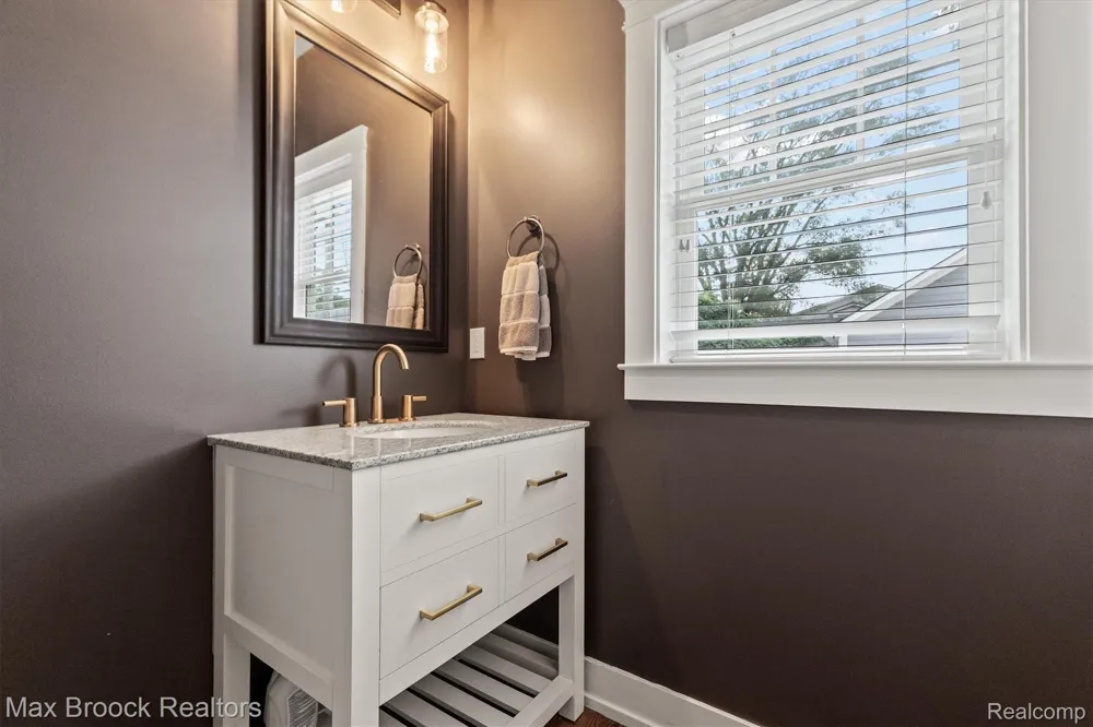 123 Potter Avenue Royal Oak City, MI 48067