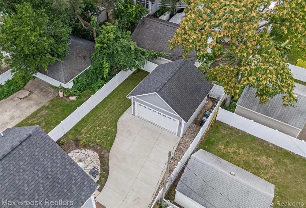 123 Potter Avenue Royal Oak City, MI 48067