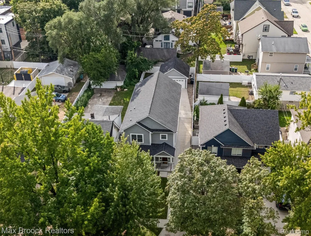 123 Potter Avenue Royal Oak City, MI 48067