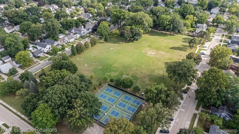 123 Potter Avenue Royal Oak City, MI 48067