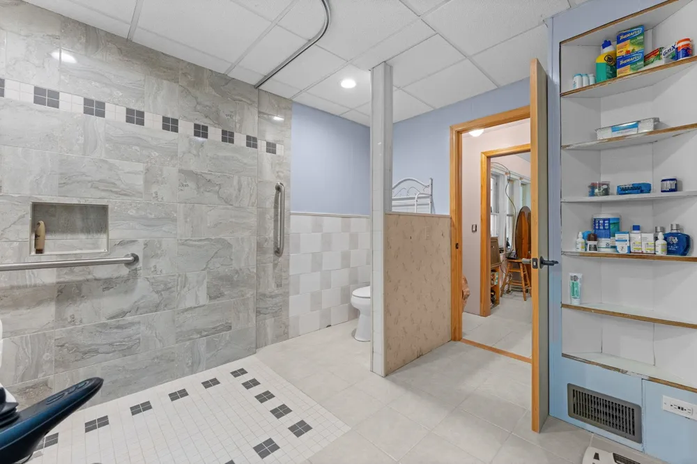 9425 W Coleman Isabella Township, MI 48632