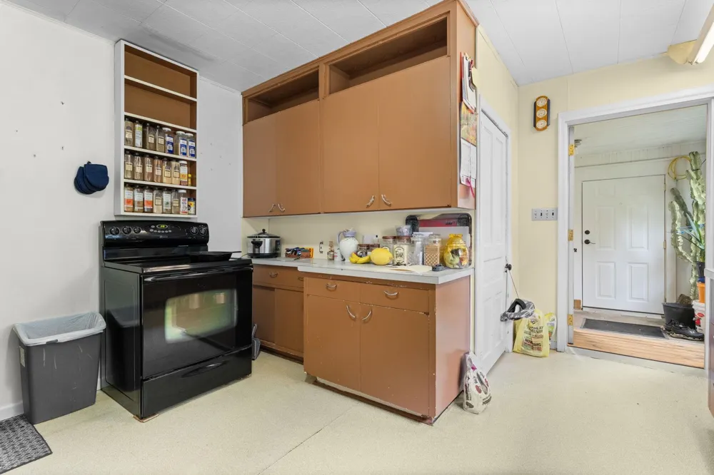 9425 W Coleman Isabella Township, MI 48632