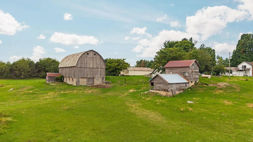 9425 W Coleman Isabella Township, MI 48632