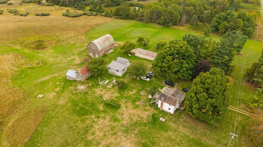 9425 W Coleman Isabella Township, MI 48632