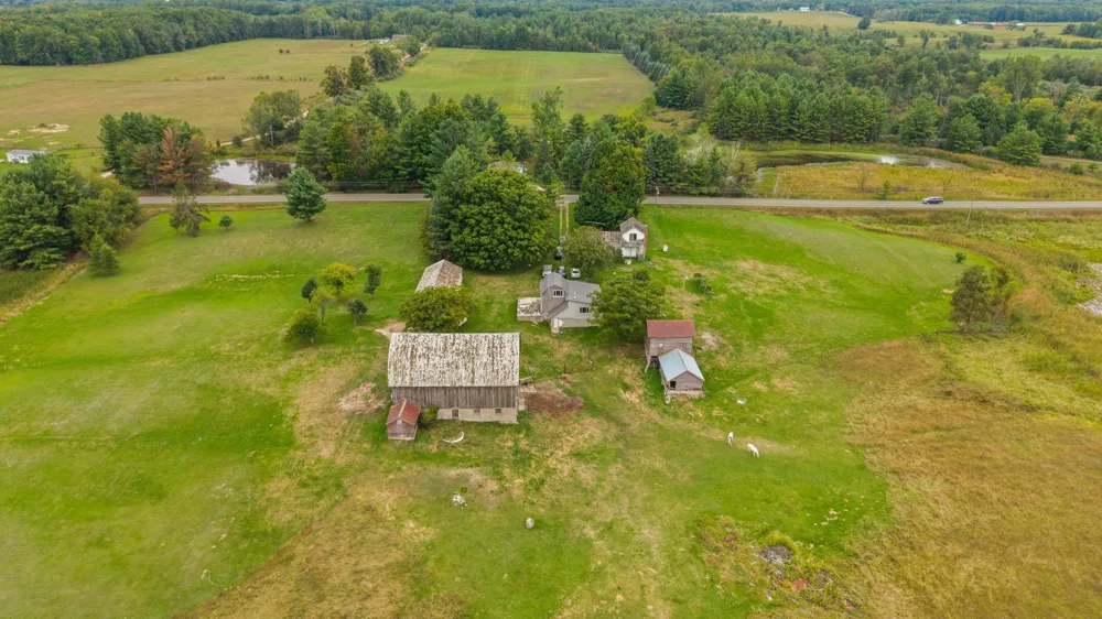 9425 W Coleman Isabella Township, MI 48632