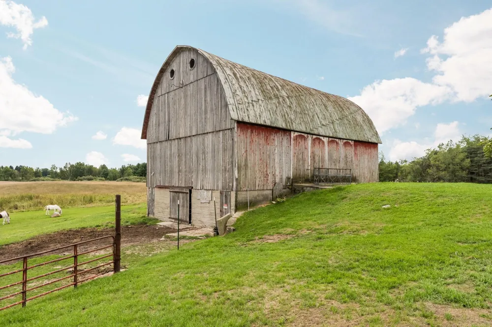 9425 W Coleman Isabella Township, MI 48632