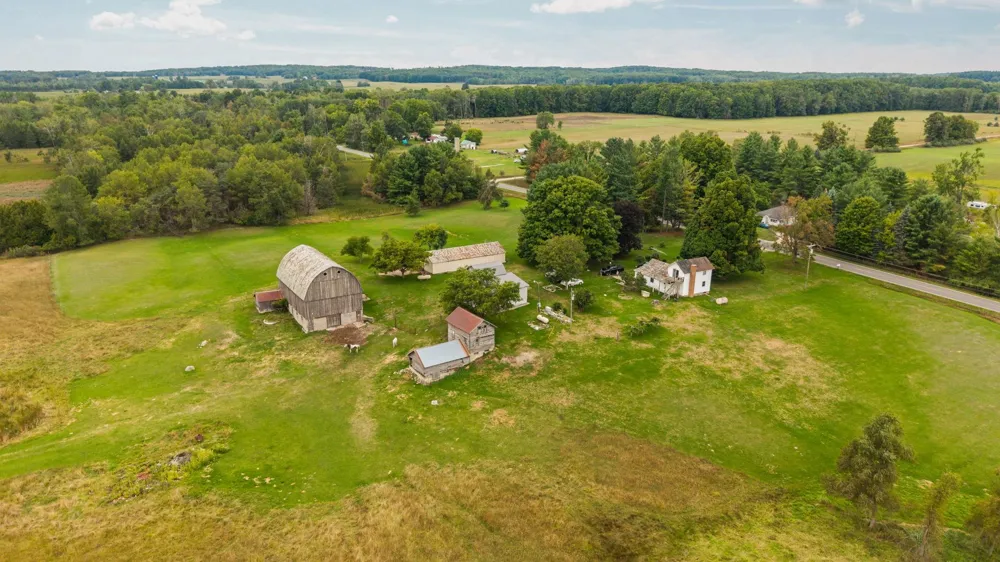 9425 W Coleman Isabella Township, MI 48632