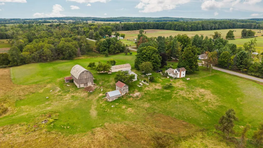 9425 W Coleman Isabella Township, MI 48632