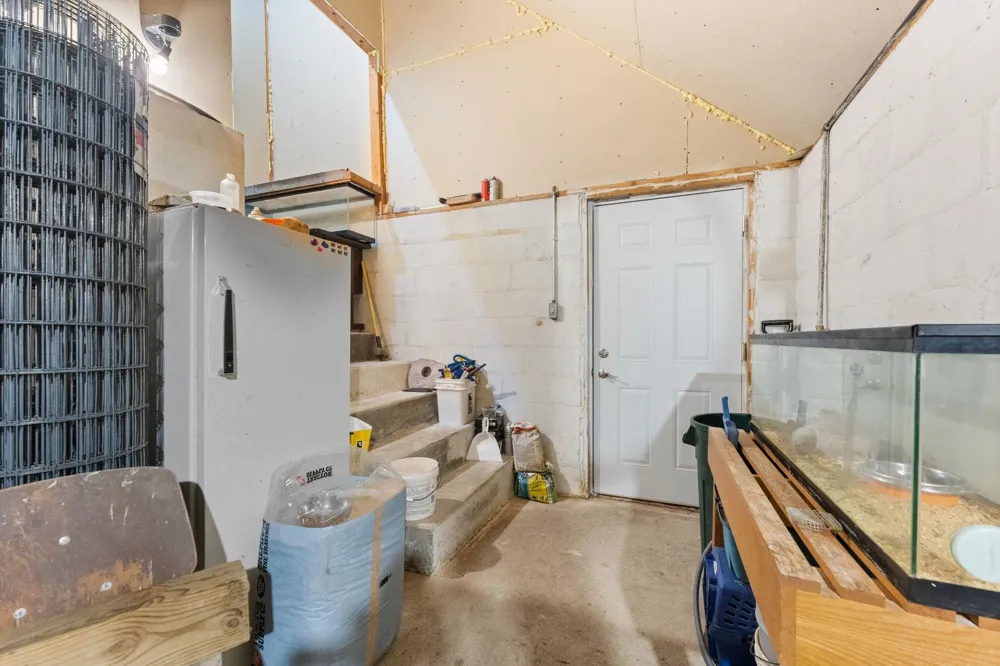 9425 W Coleman Isabella Township, MI 48632