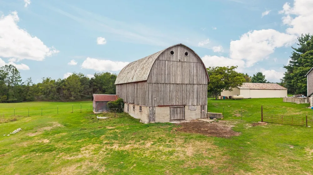 9425 W Coleman Isabella Township, MI 48632