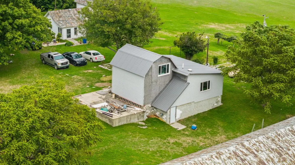 9425 W Coleman Isabella Township, MI 48632