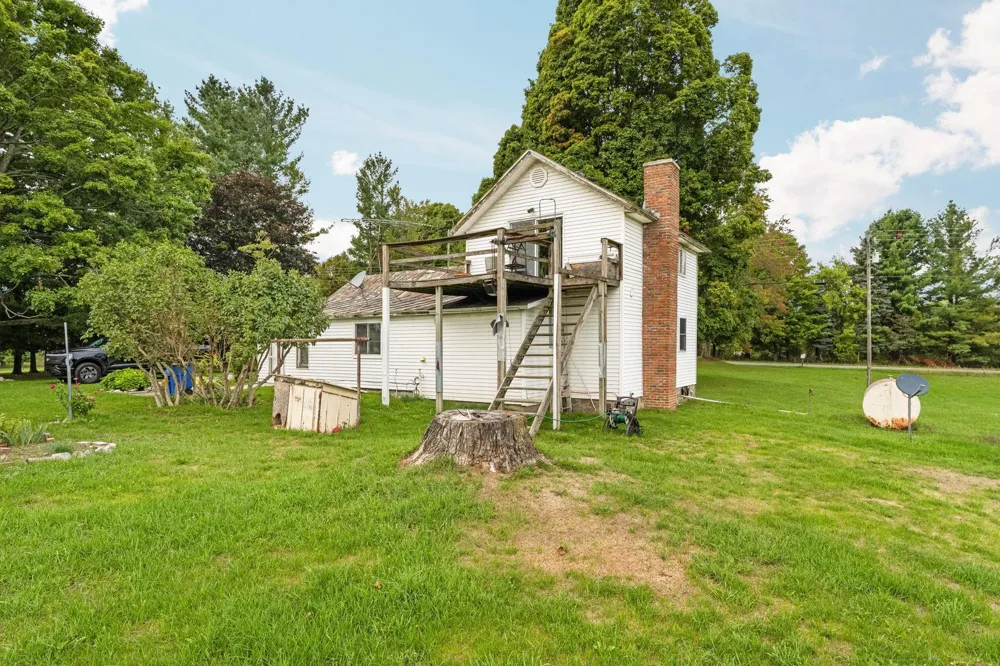 9425 W Coleman Isabella Township, MI 48632