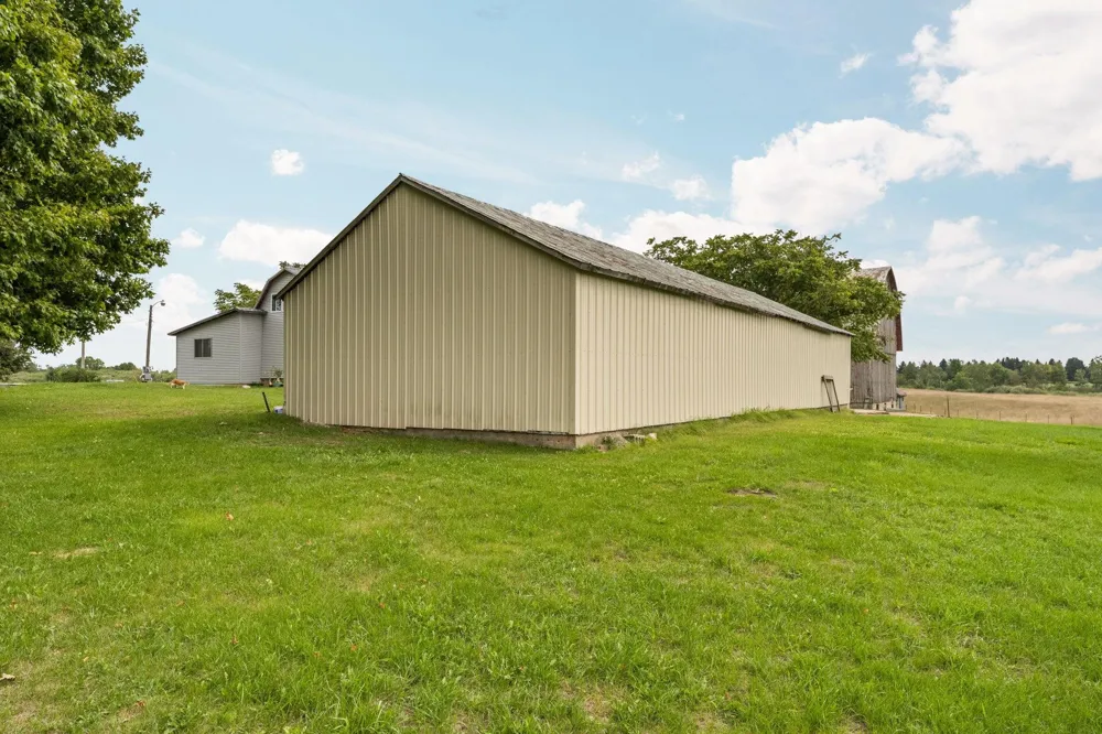 9425 W Coleman Isabella Township, MI 48632