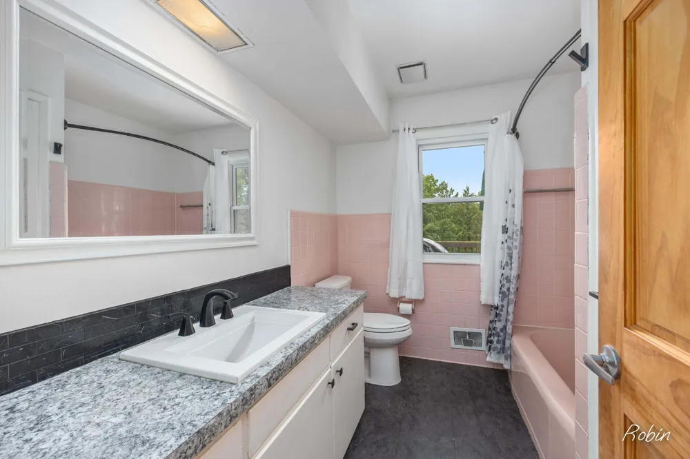 1546 7th Street NW Grand Rapids City, MI 49504