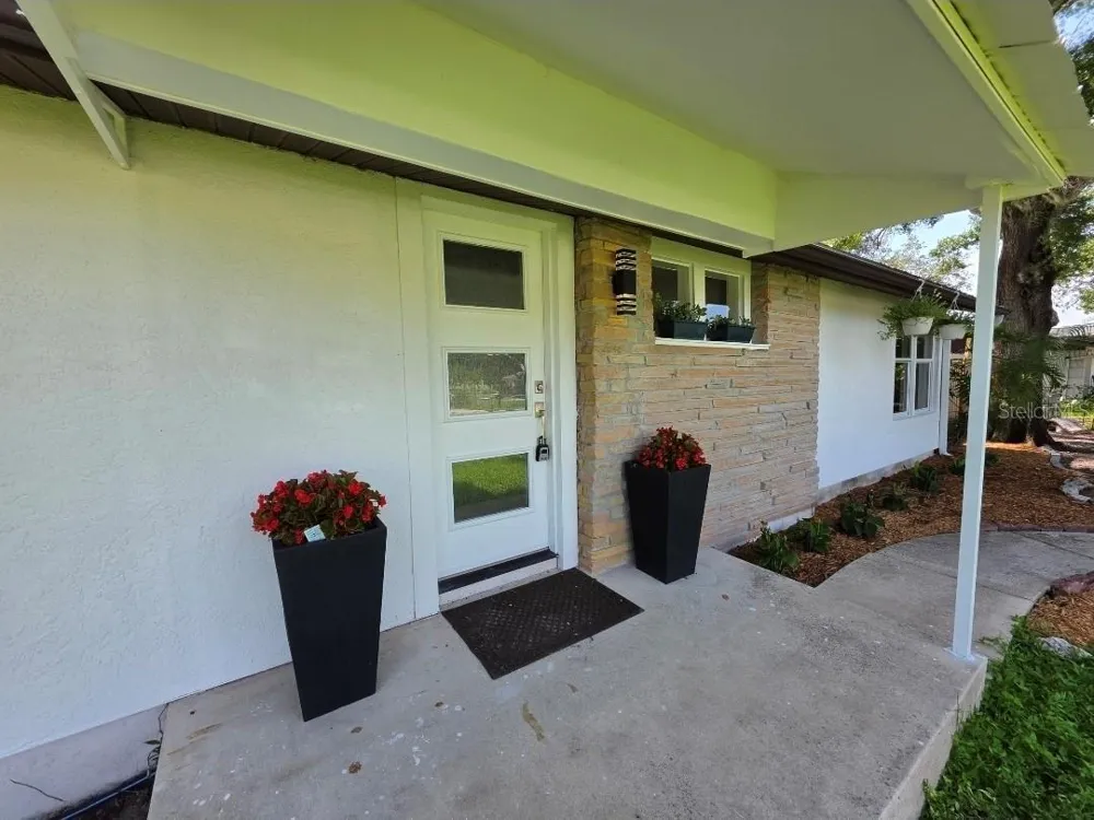 1205 WILLIS AVENUE Sarasota, FL 34232