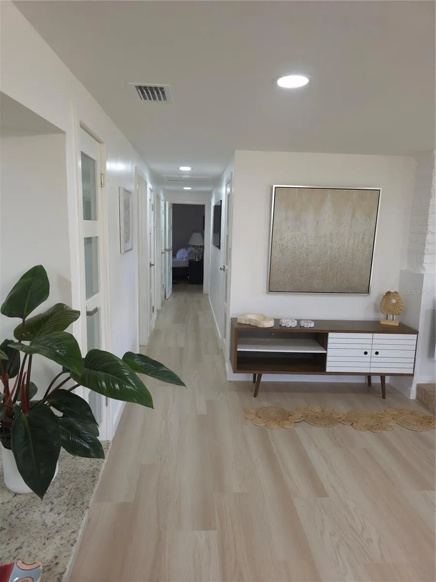 1205 WILLIS AVENUE Sarasota, FL 34232