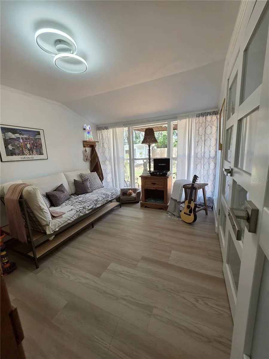 1205 WILLIS AVENUE Sarasota, FL 34232