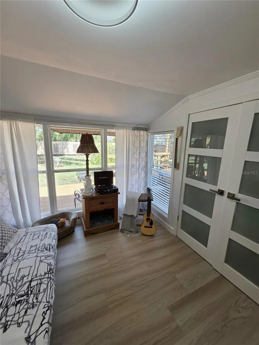 1205 WILLIS AVENUE Sarasota, FL 34232