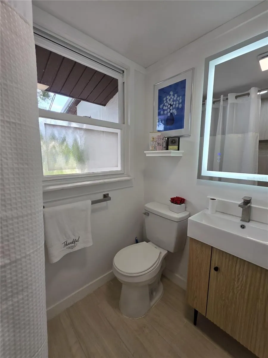 1205 WILLIS AVENUE Sarasota, FL 34232