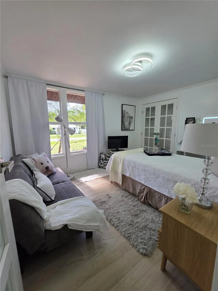 1205 WILLIS AVENUE Sarasota, FL 34232