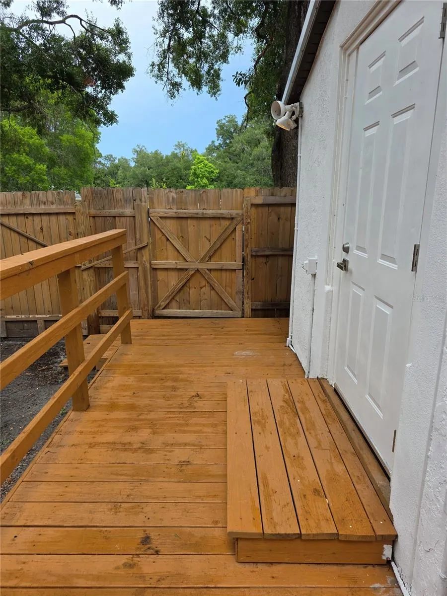 1205 WILLIS AVENUE Sarasota, FL 34232