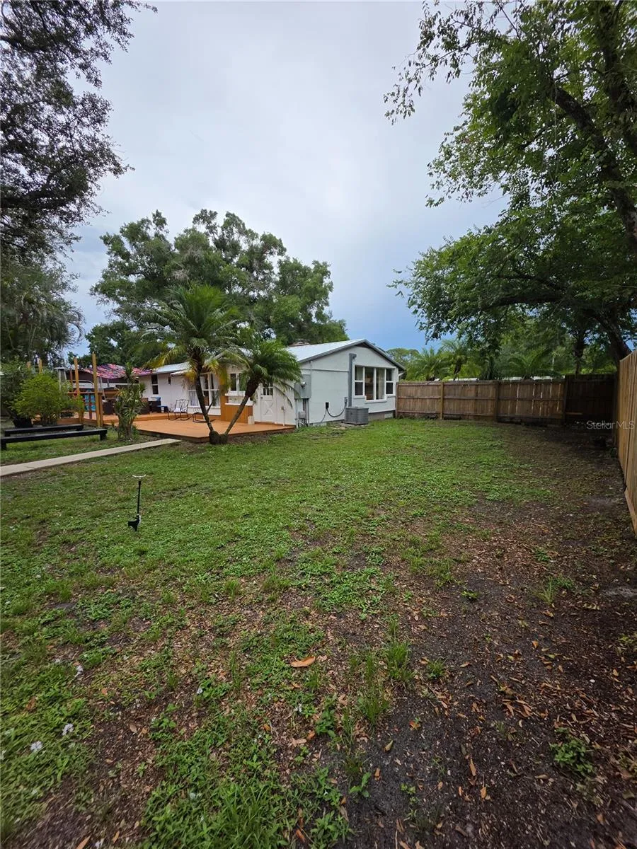 1205 WILLIS AVENUE Sarasota, FL 34232