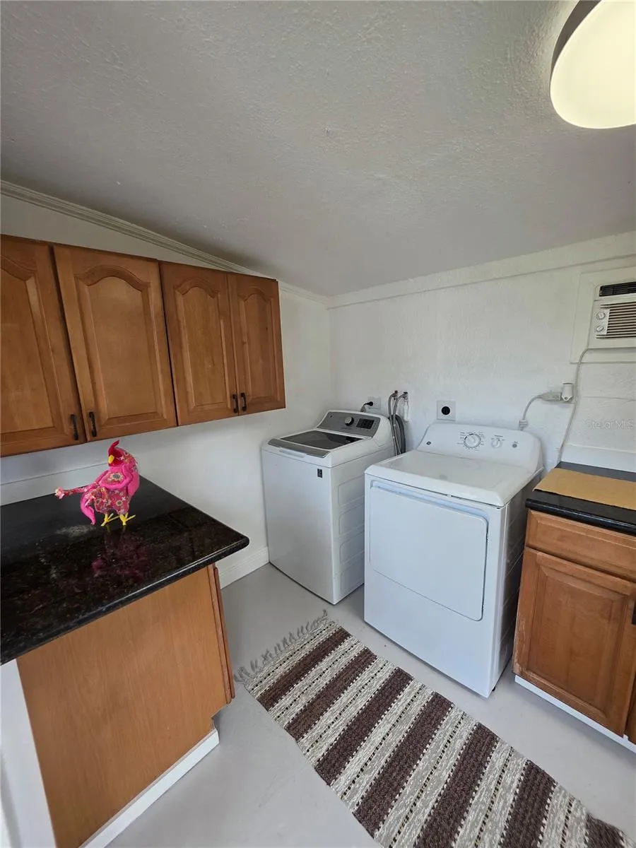 1205 WILLIS AVENUE Sarasota, FL 34232
