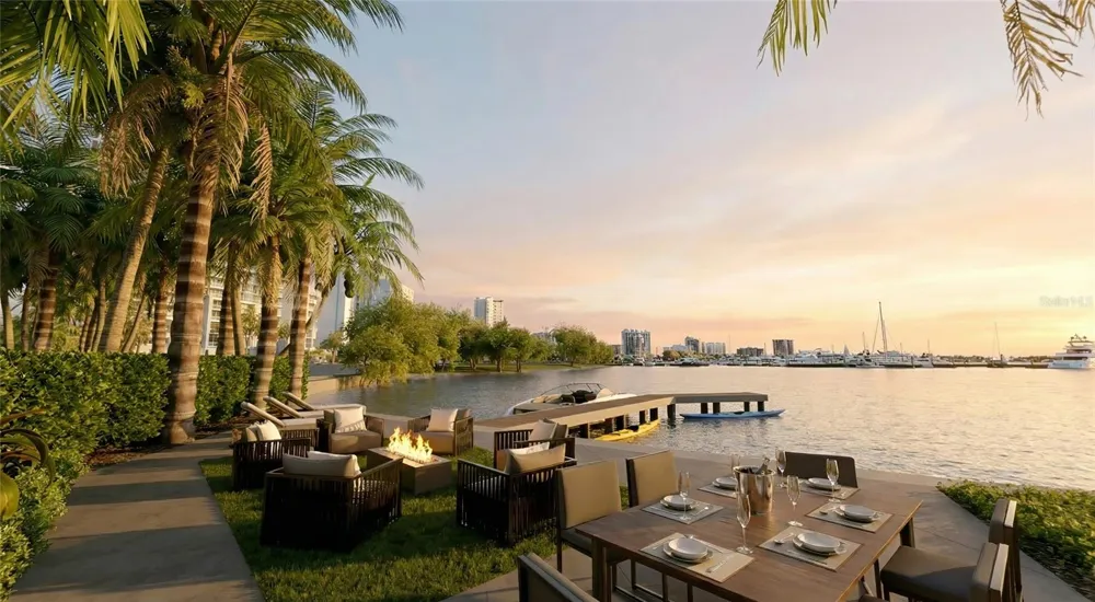 688 GOLDEN GATE POINT #202 Sarasota, FL 34236