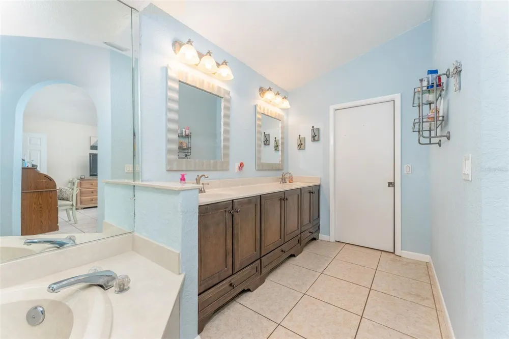 835 SYMPHONY ISLES BOULEVARD Apollo Beach, FL 33572
