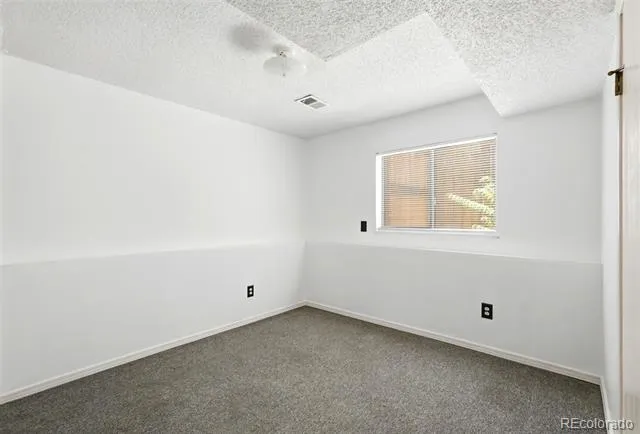 1553 S Carson Street Aurora, CO 80012