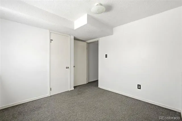 1553 S Carson Street Aurora, CO 80012