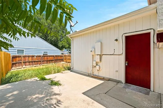 1553 S Carson Street Aurora, CO 80012