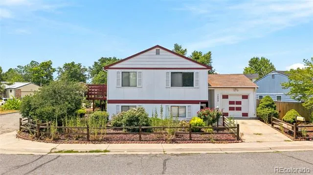 1553 S Carson Street Aurora, CO 80012