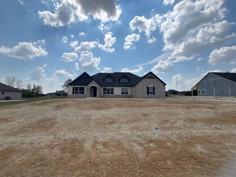 912 Creekview Whites Road