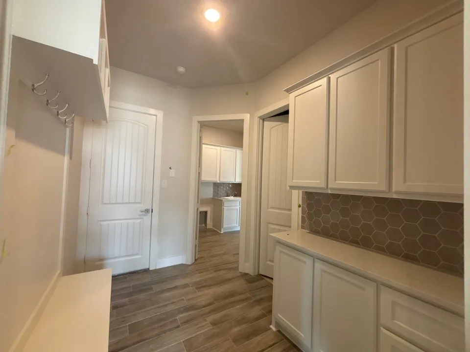 800 Monterrey Circle Van Alstyne, TX 75495