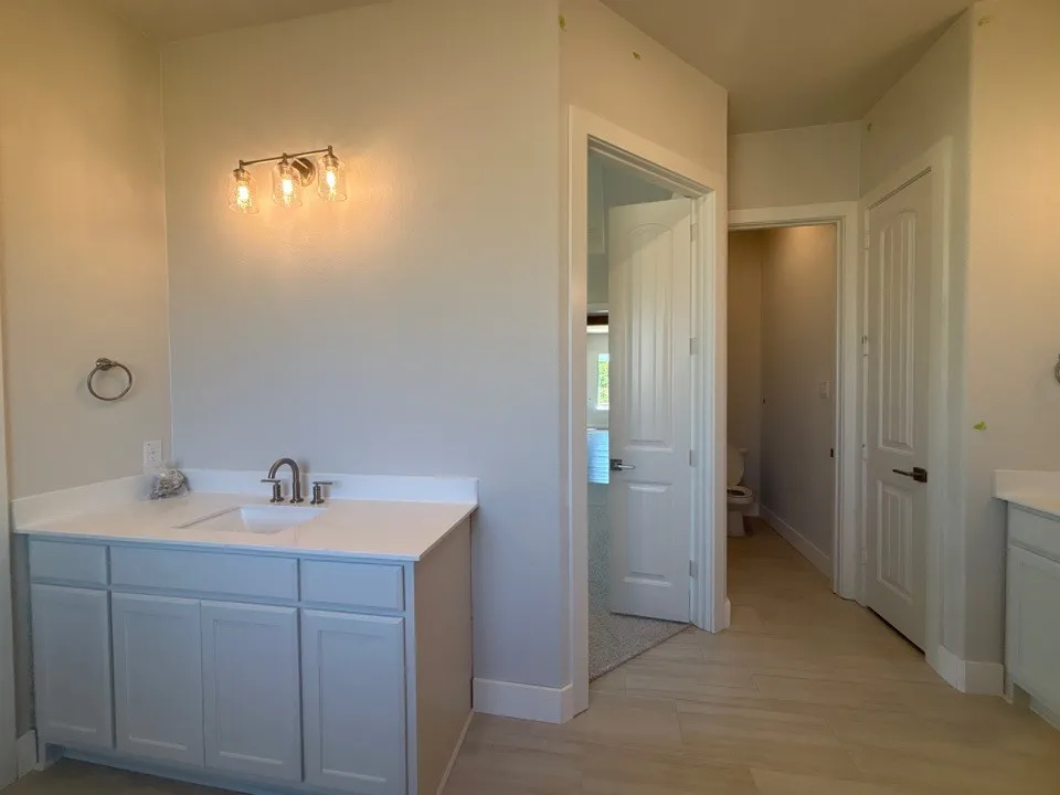 800 Monterrey Circle Van Alstyne, TX 75495
