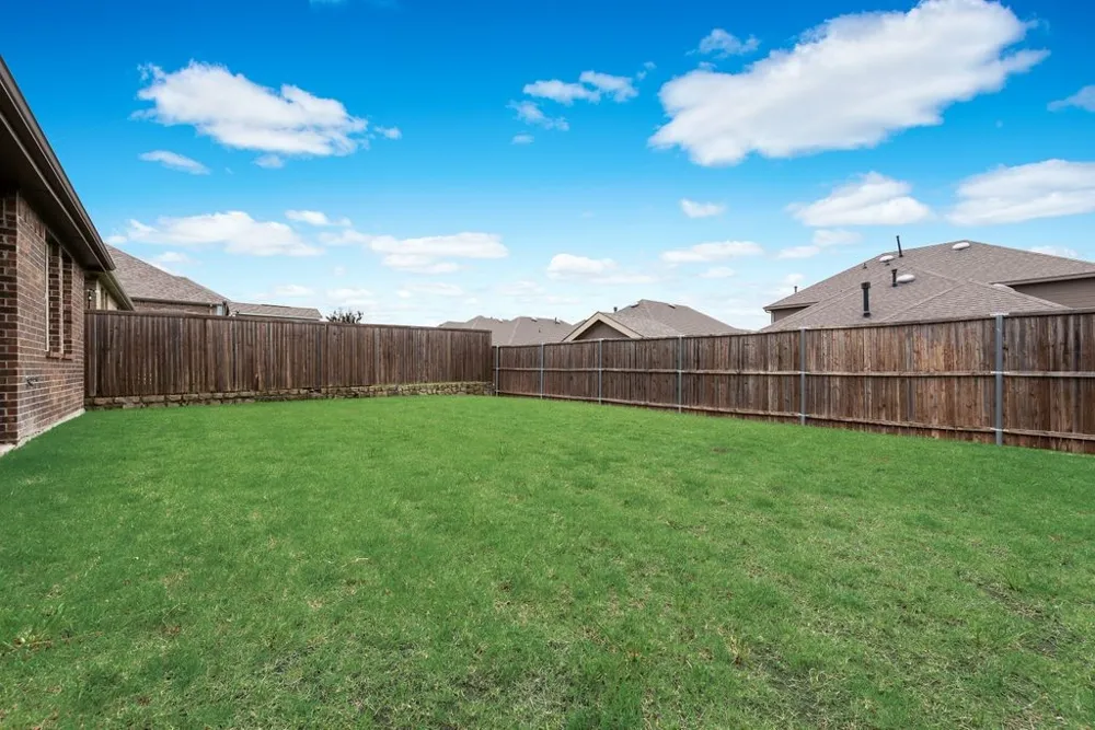 6105 Gritten Drive Forney, TX 75126