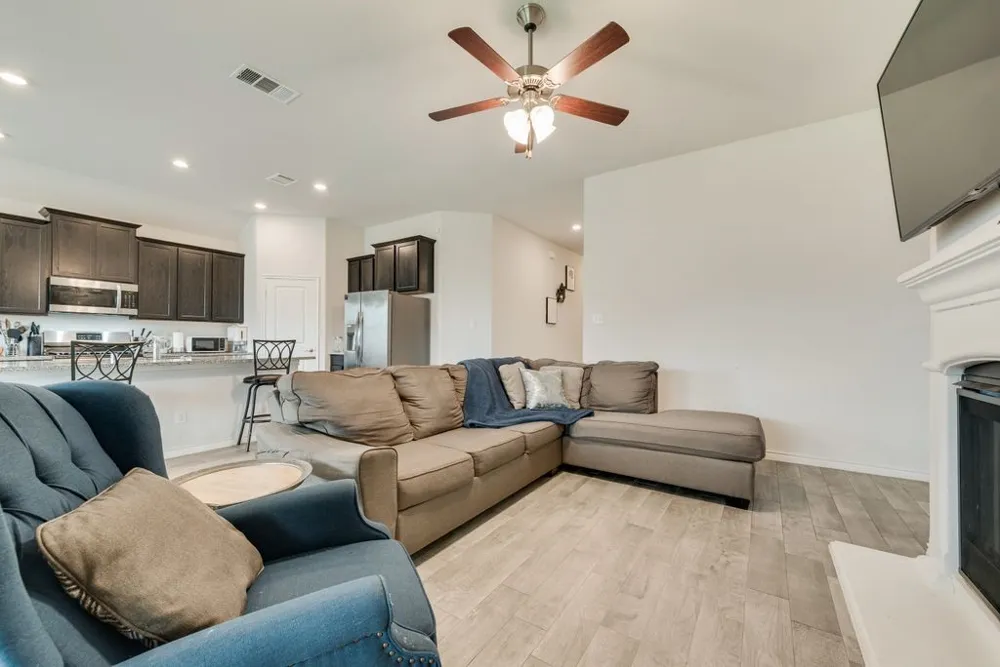 6105 Gritten Drive Forney, TX 75126