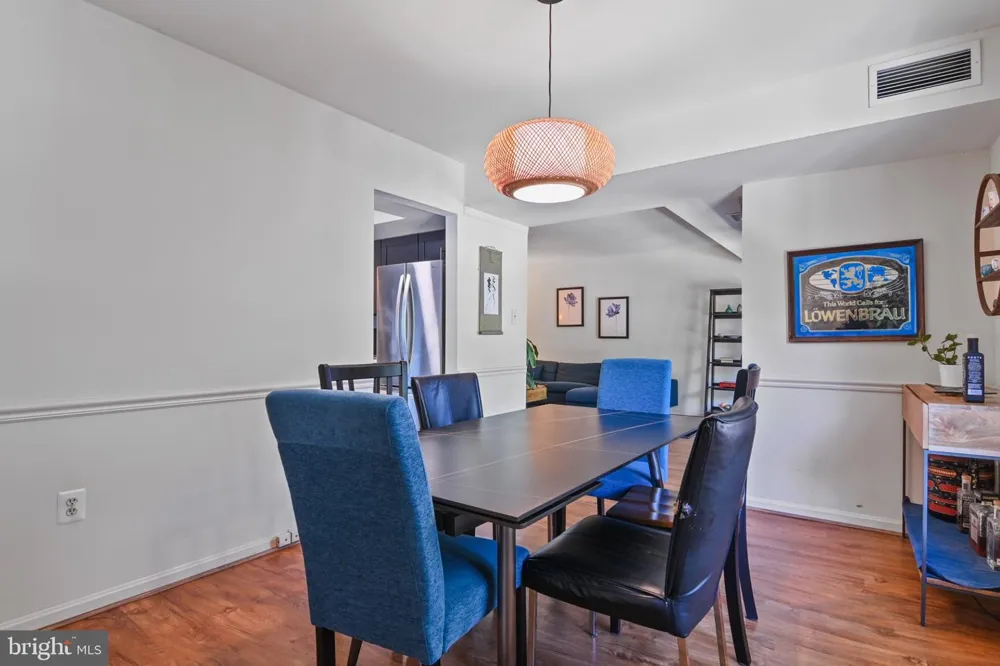 9700 KINGSBRIDGE DRIVE #202 Fairfax, VA 22031