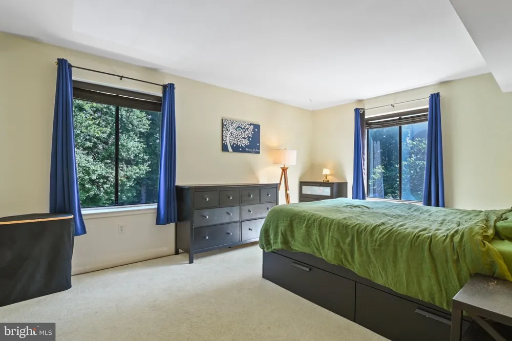 9700 KINGSBRIDGE DRIVE #202 Fairfax, VA 22031