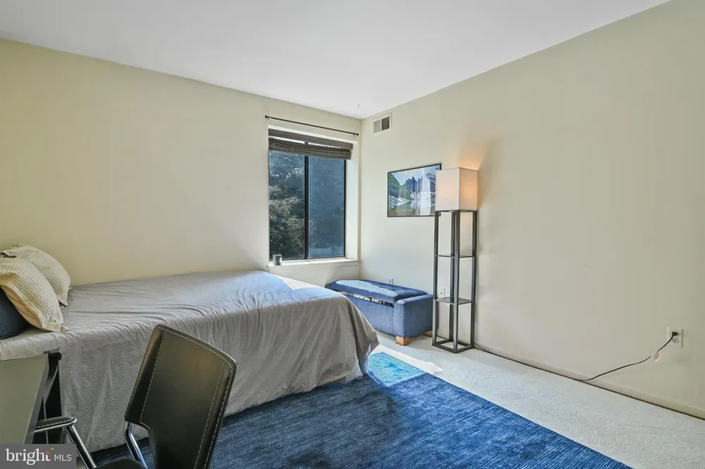 9700 KINGSBRIDGE DRIVE #202 Fairfax, VA 22031