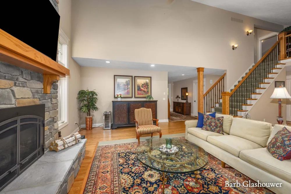 7454 Childsdale Avenue NE Rockford, MI 49341