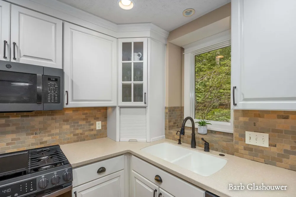 7454 Childsdale Avenue NE Rockford, MI 49341